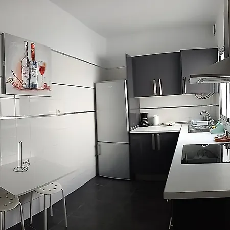 Atico Con Terraza, Vistas Al Mar Y Ciudad